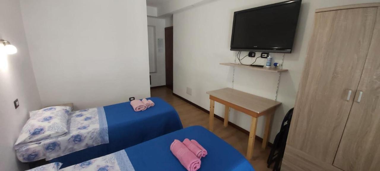 Camera Matrimoniale/Doppia con Letti Singoli con Bagno Privato